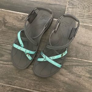 Realtree Gray Sandals with Teal Camouflage Straps